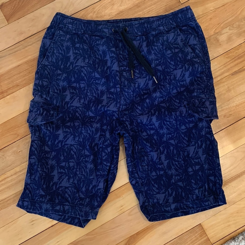 Men’s Brooklyn Cloth Cargo - Blue Palm Trees Shorts - Size XL